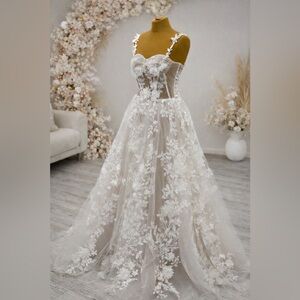 Annie — Elegant Floral Lace Dress